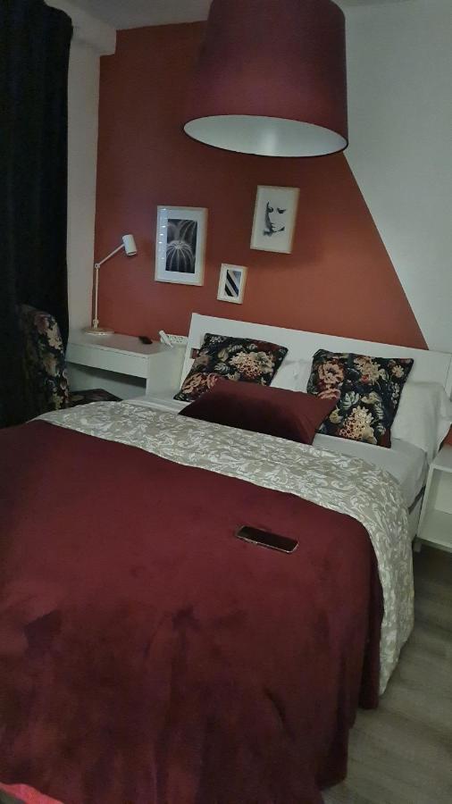 Alojamiento Weier La Cistérniga Exterior foto